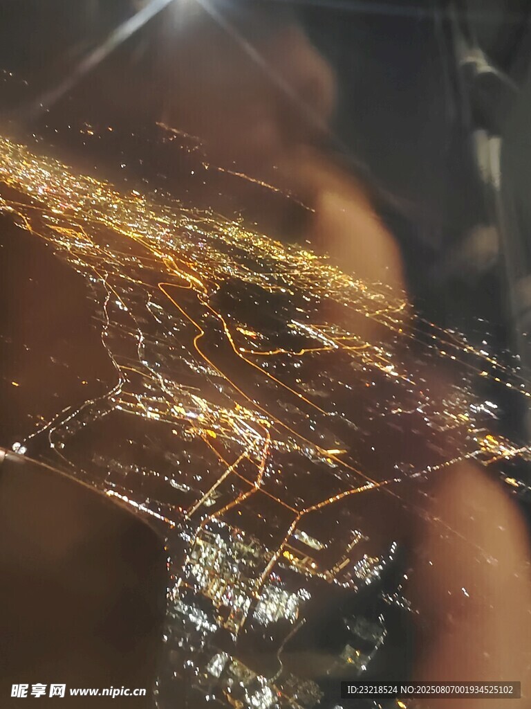 城市璀璨夜景鸟瞰图