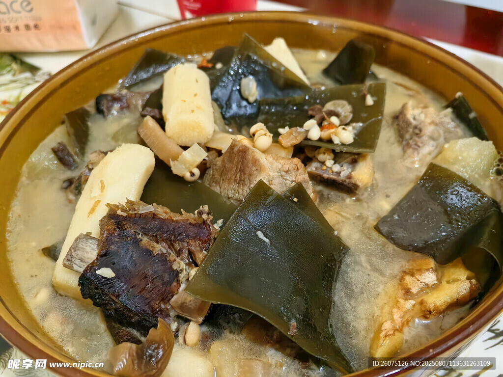 美味海带排骨砂锅