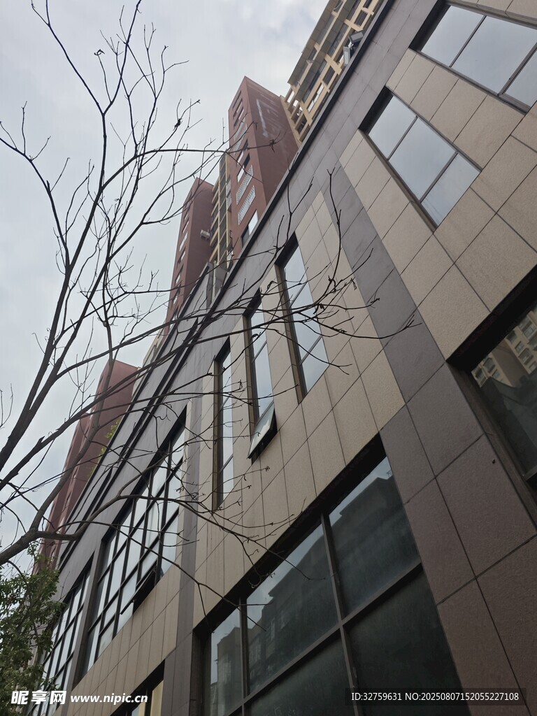 现代风格高楼外观