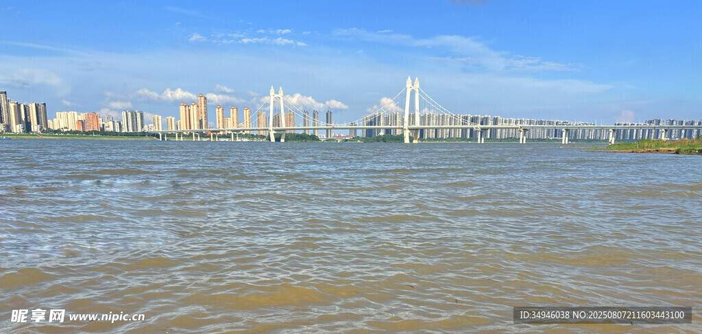 海滨城市风光