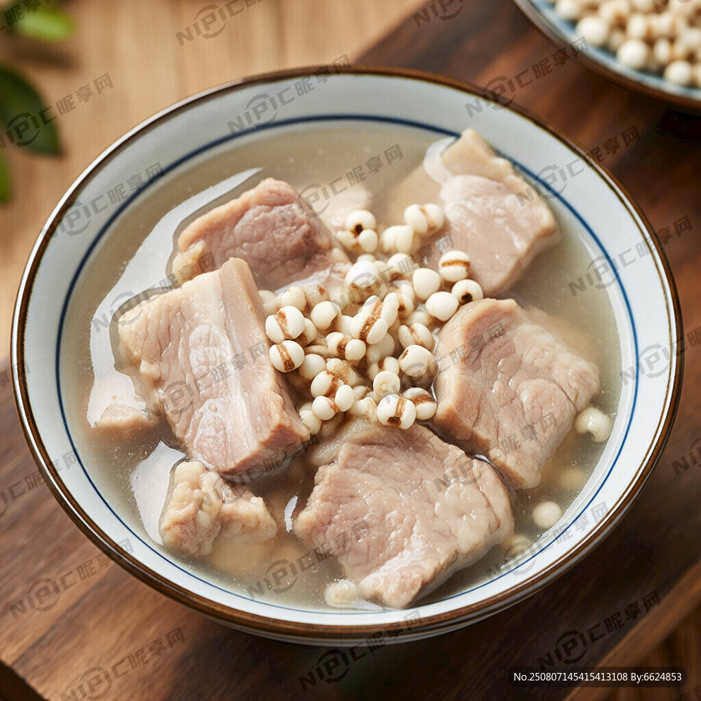 画一碗薏米煮新鲜猪肉片汤