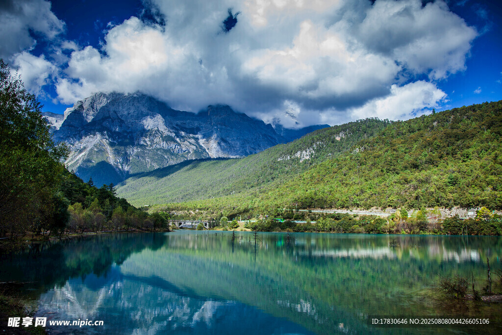 秀丽山水湖泊美景
