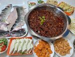  火锅鱼 火锅食材拼盘