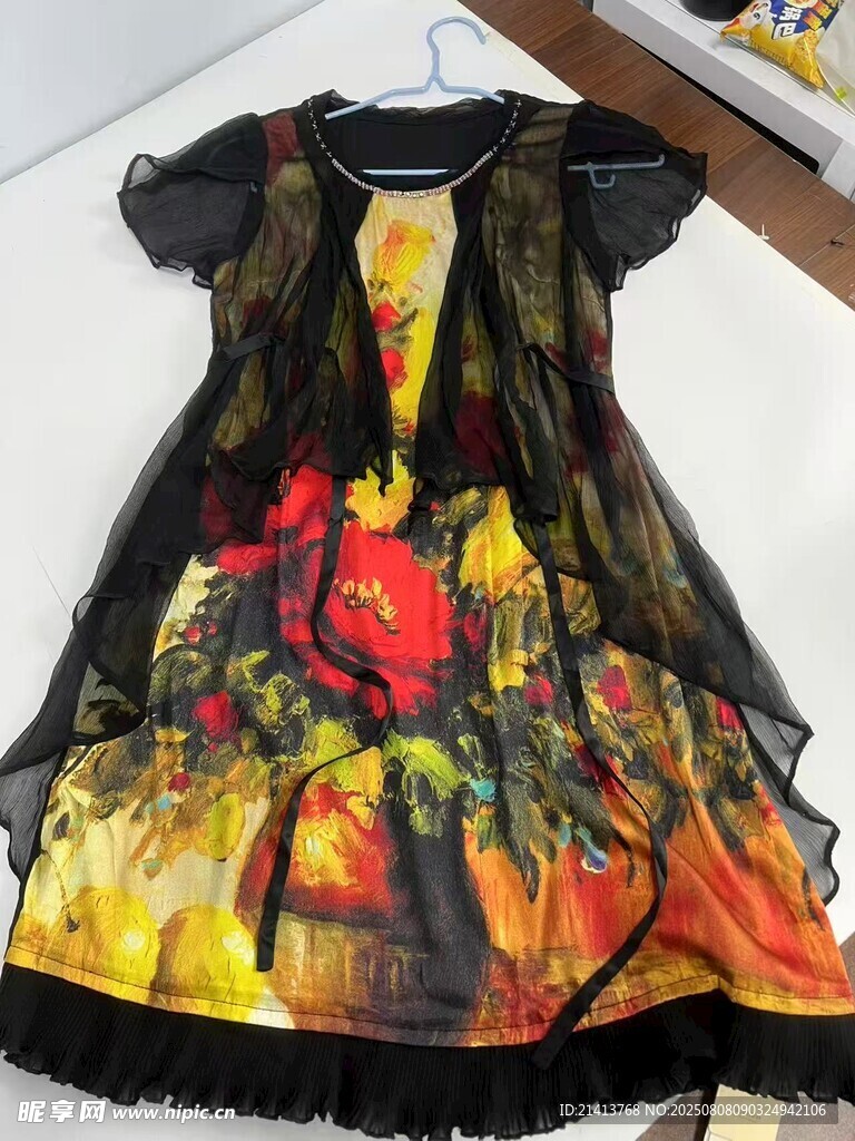 印花黑色蕾丝女童连衣裙