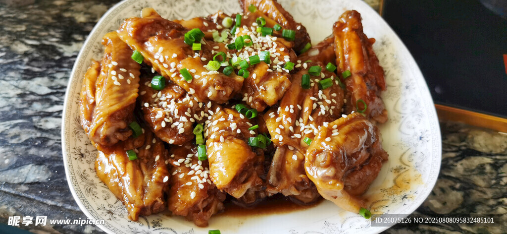 美味酱汁鸡翅