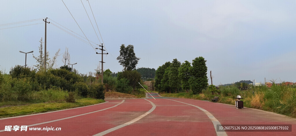 红色健身步道风景