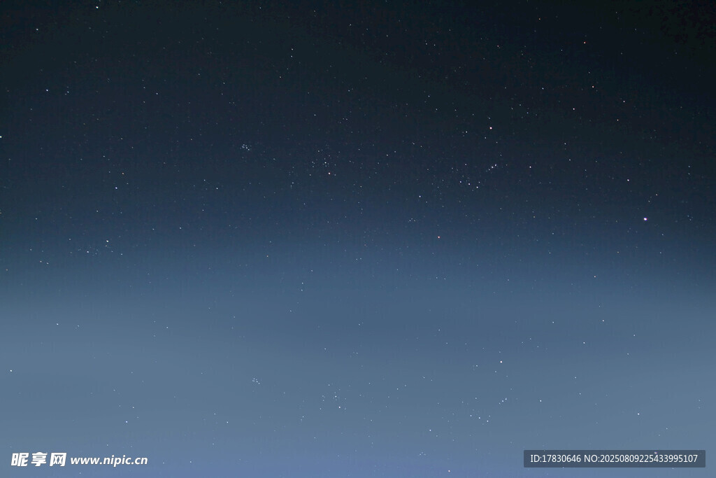夜空迷雾景象