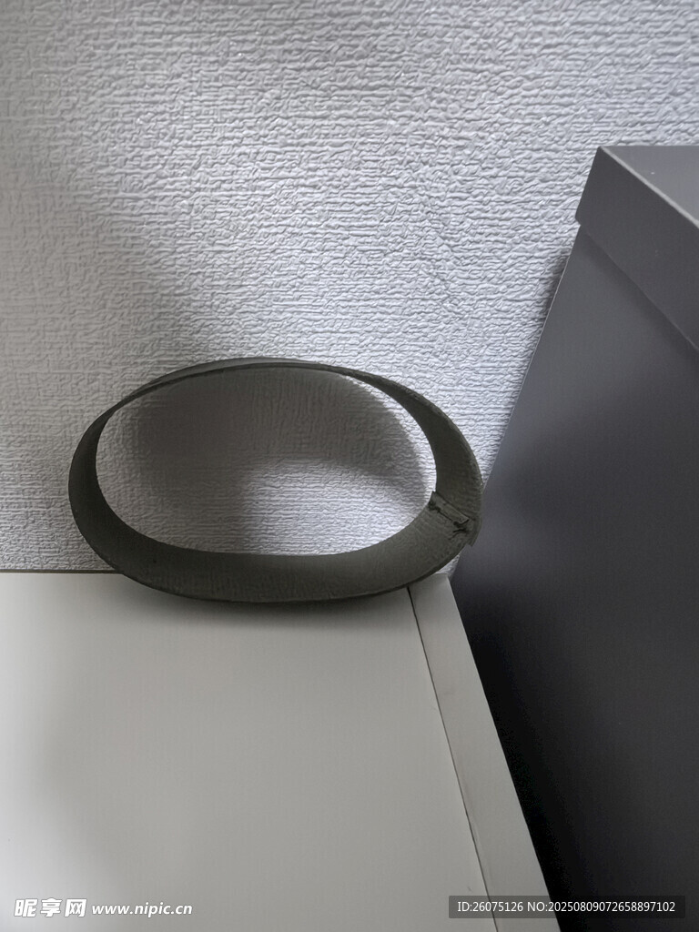 简约灰色皮革防水杯垫