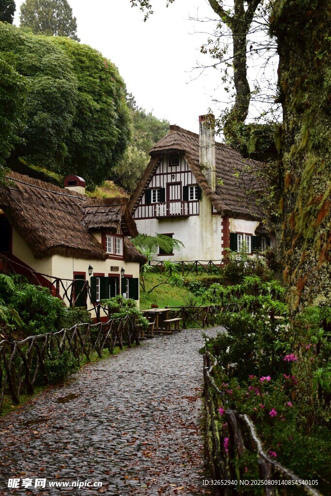 山间小屋