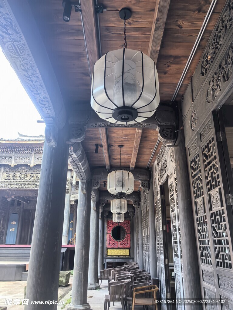 古建回廊中式灯笼景观