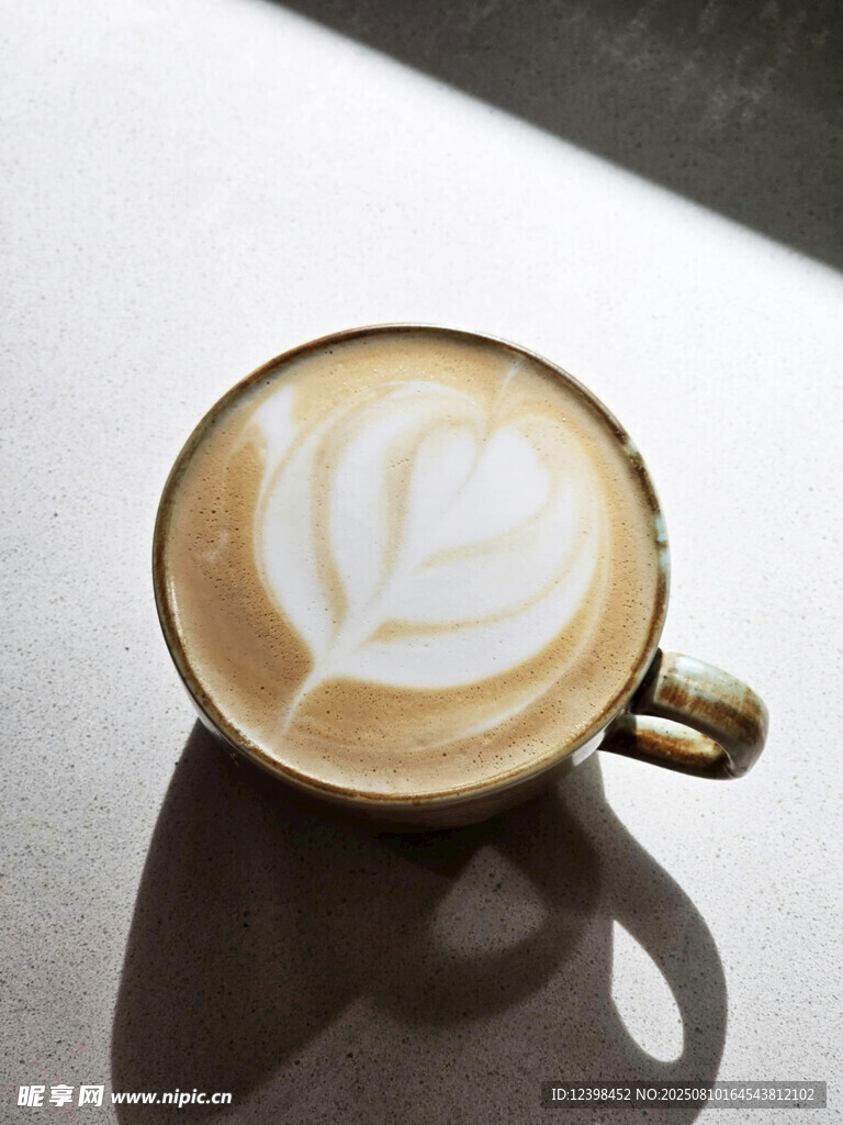 精致拉花咖啡杯
