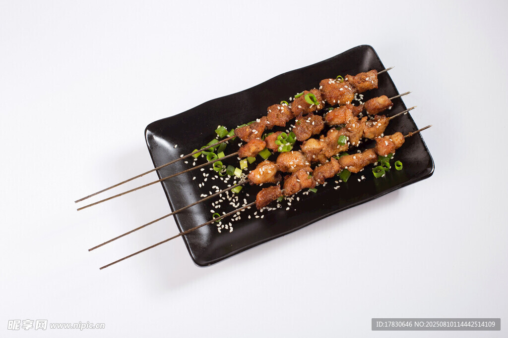 美味烤肉串摆盘精致