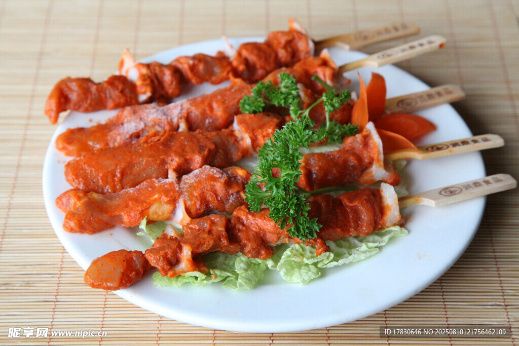 美味烤肉串摆盘精致