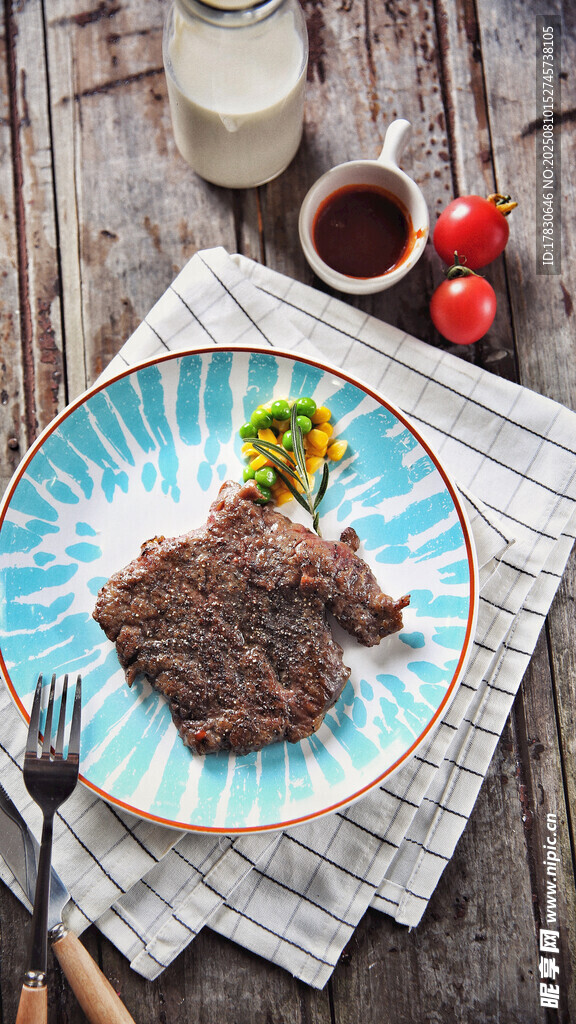 美味牛肉料理摆拍图