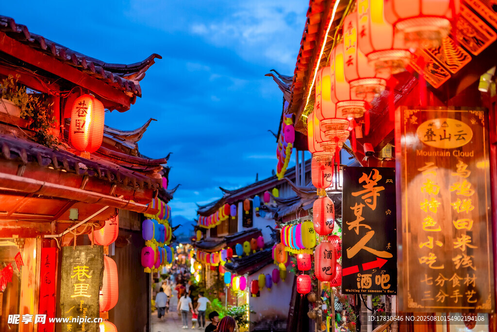 云南丽江古城夜景