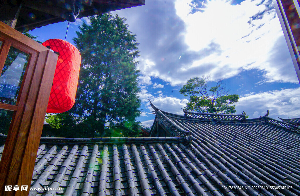 丽江古城房檐