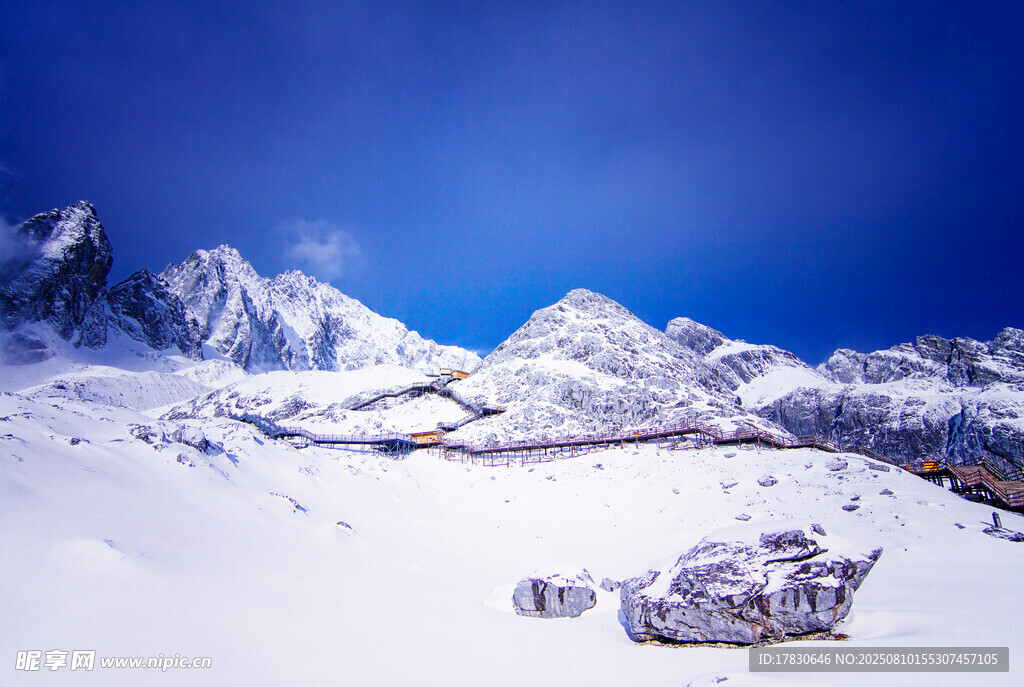 云南丽江玉龙雪山大索道