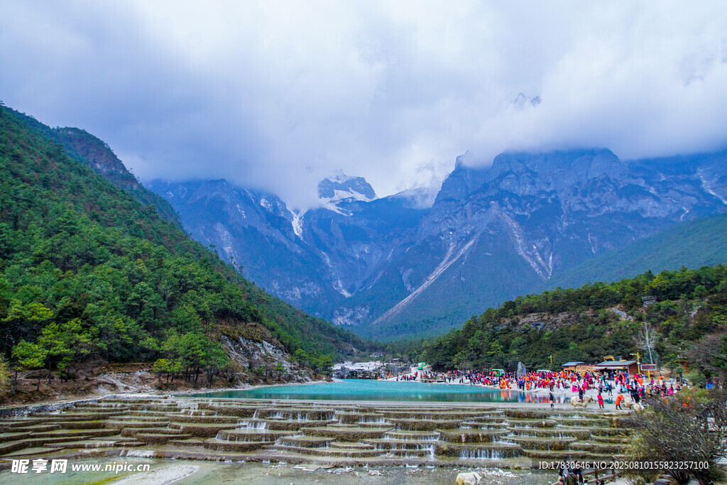 丽江玉龙雪山白水河