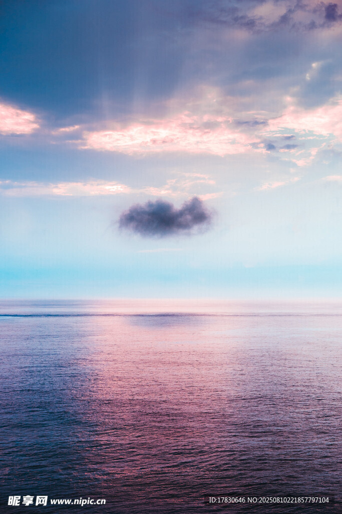 海上云霞美景