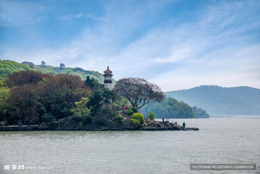 无锡太湖圆头章灯塔