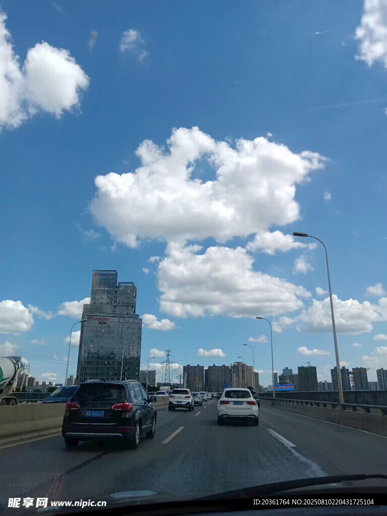 公路行车美景