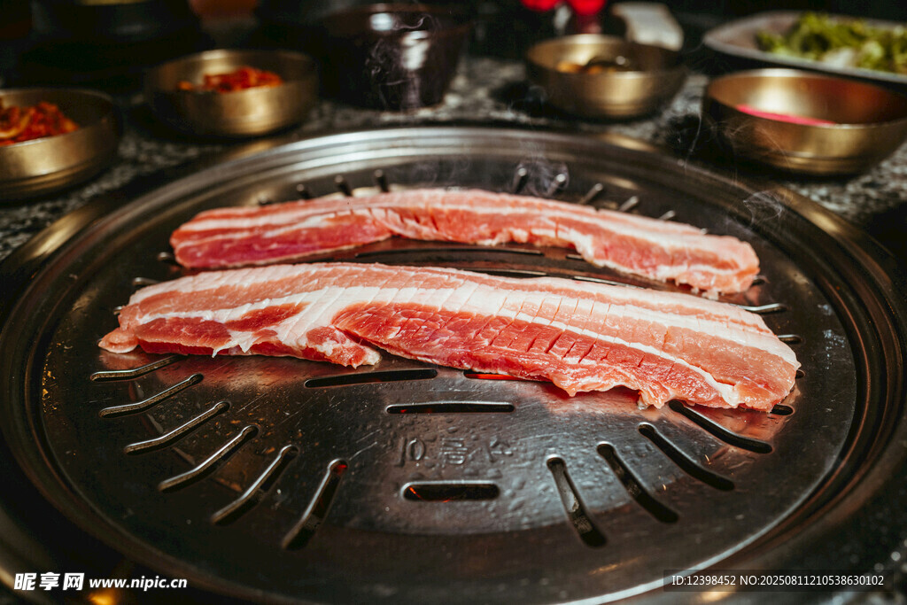 鲜嫩五花肉