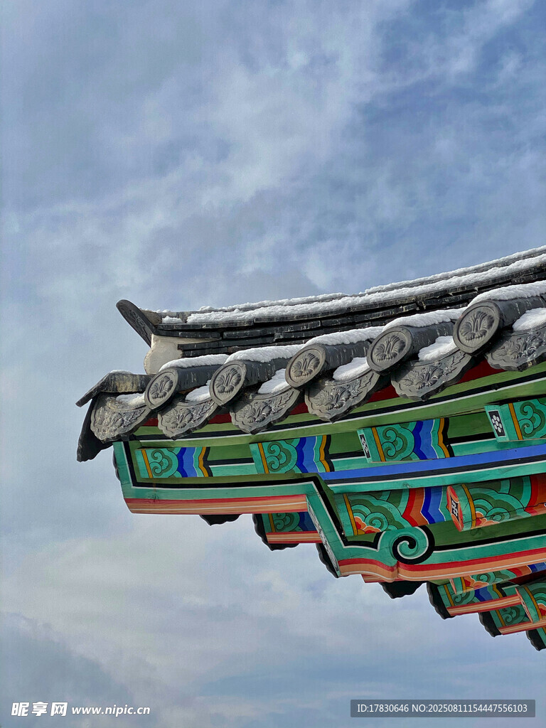 中式古建筑飞檐一角