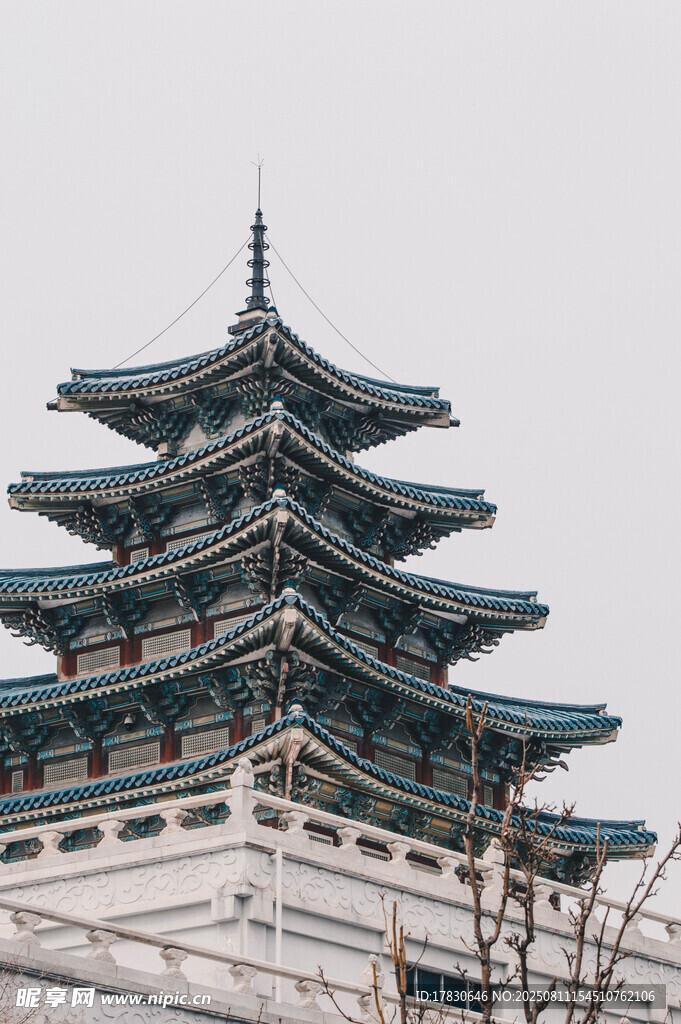 传统中式多层古建筑塔楼