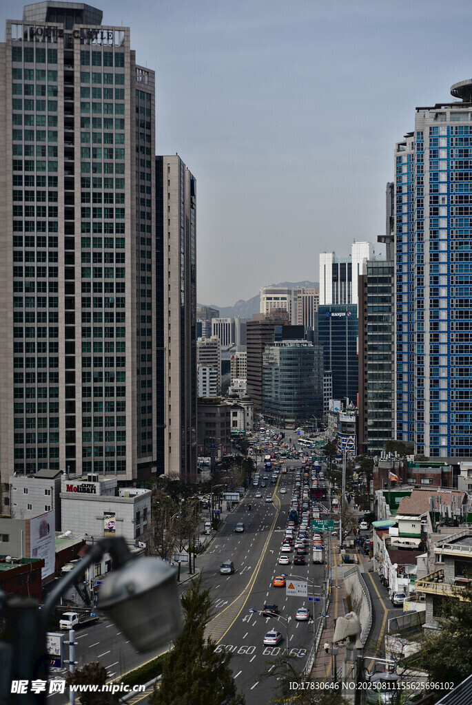 繁华都市街景