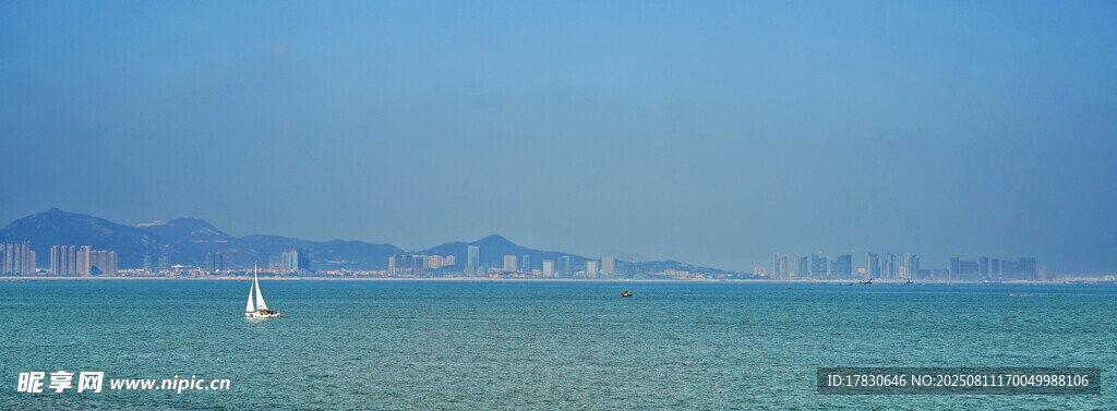 海与船