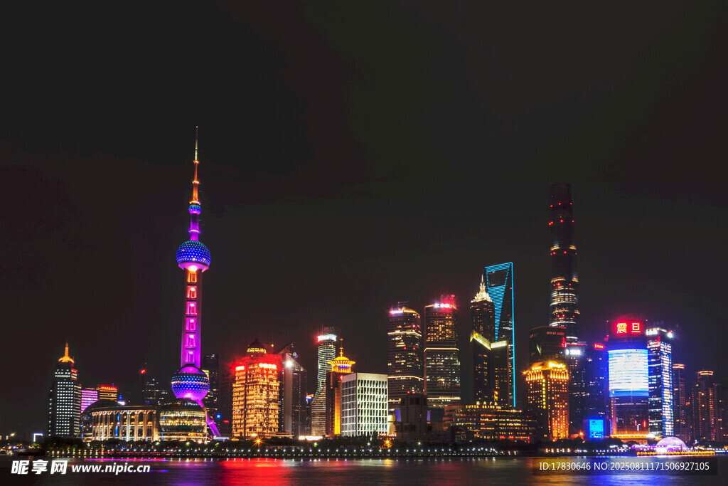 上海外滩璀璨夜景