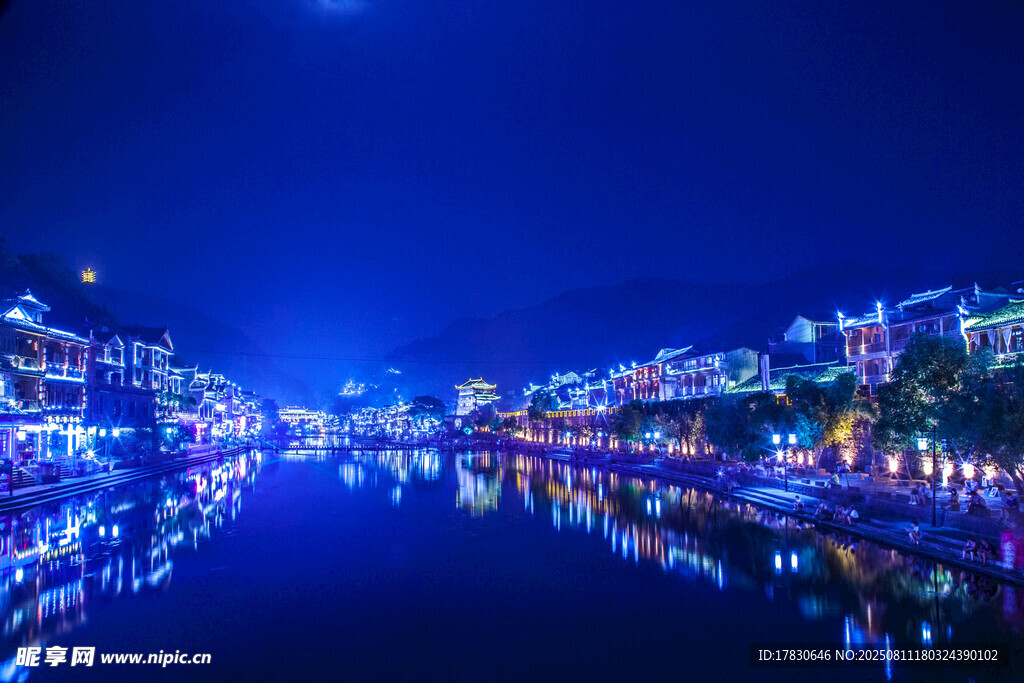 凤凰古城风光