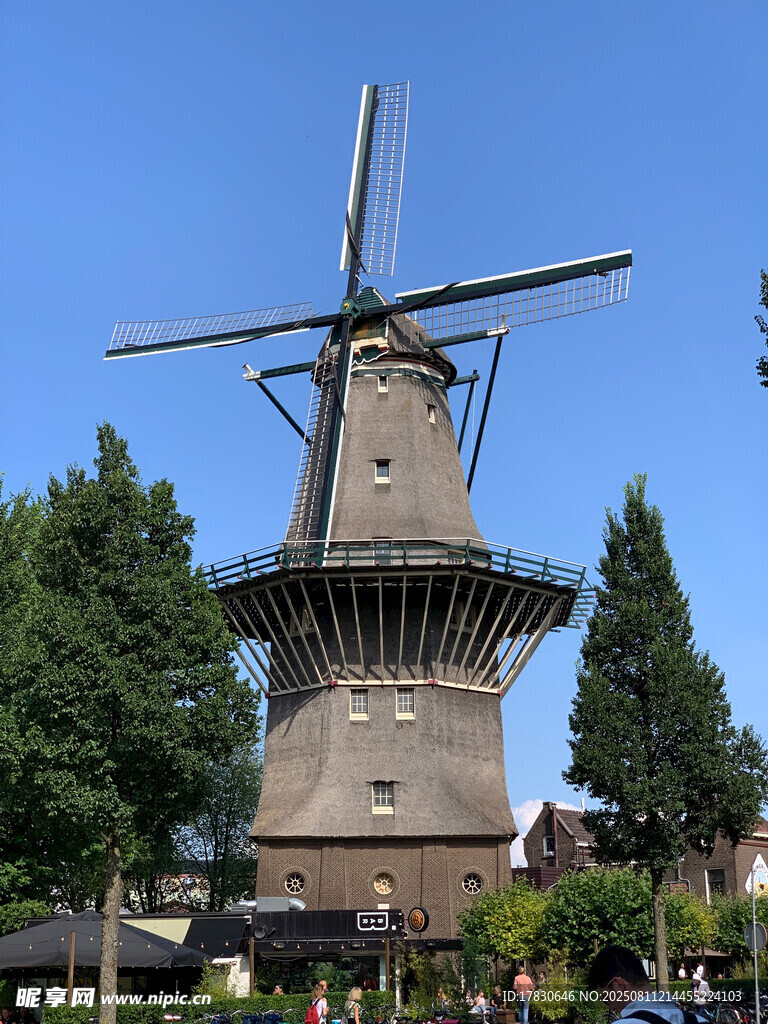 荷兰古老风车景观