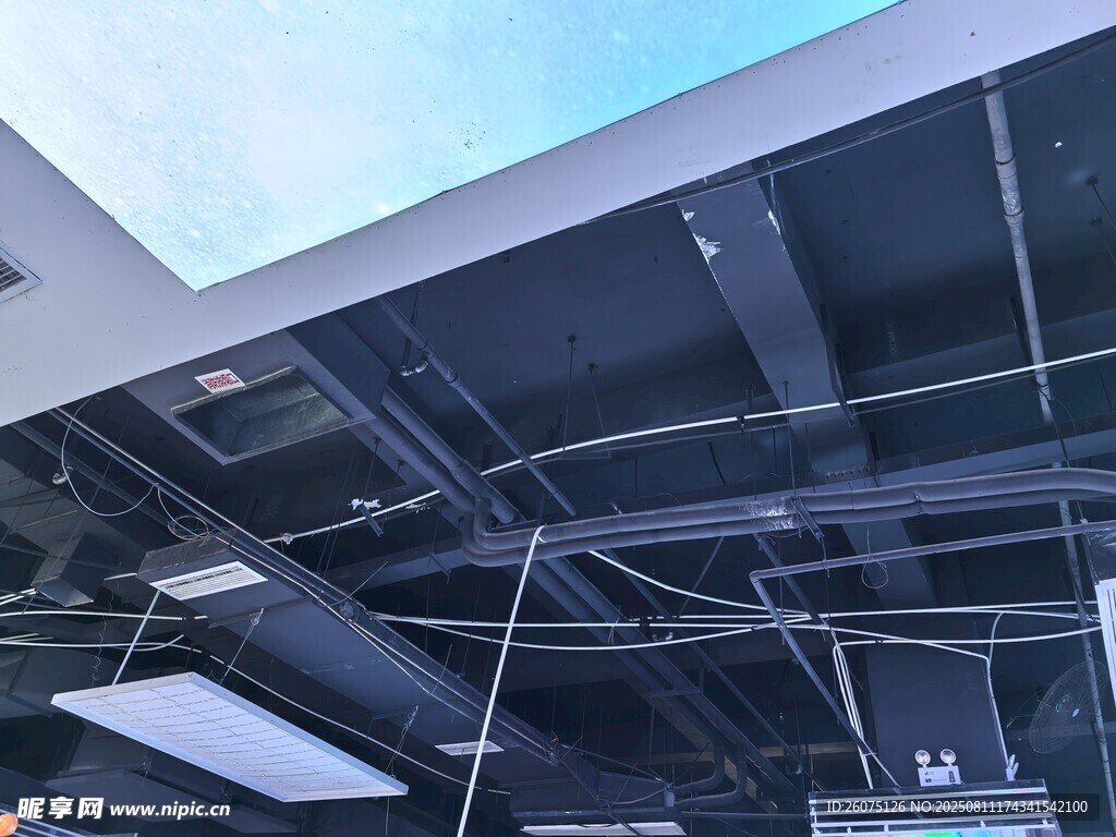 室内建筑天花板结构展示