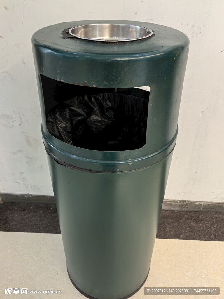 绿色金属邮桶造型垃圾桶