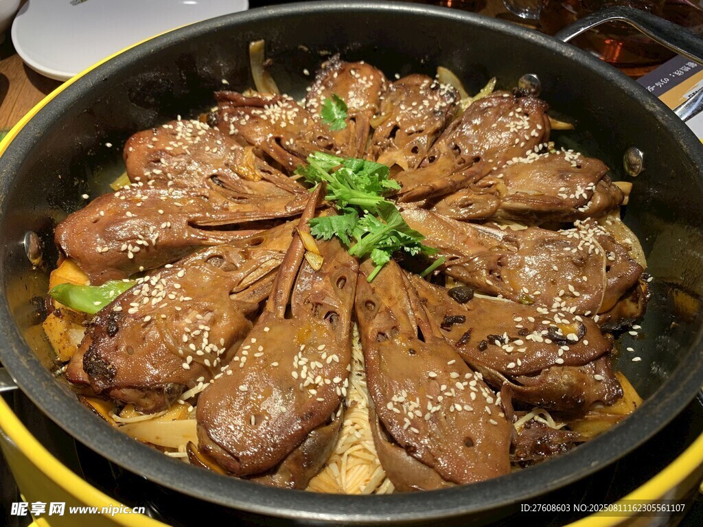干锅辣鸭头