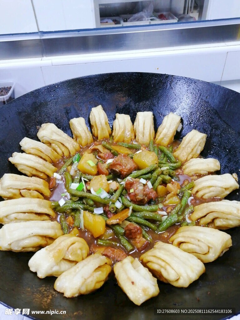 铁锅炖排骨