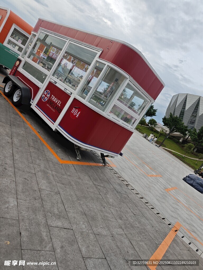 户外红色售货亭