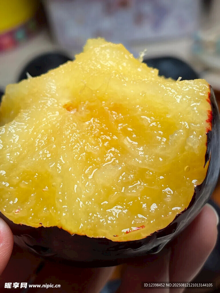 黑布李