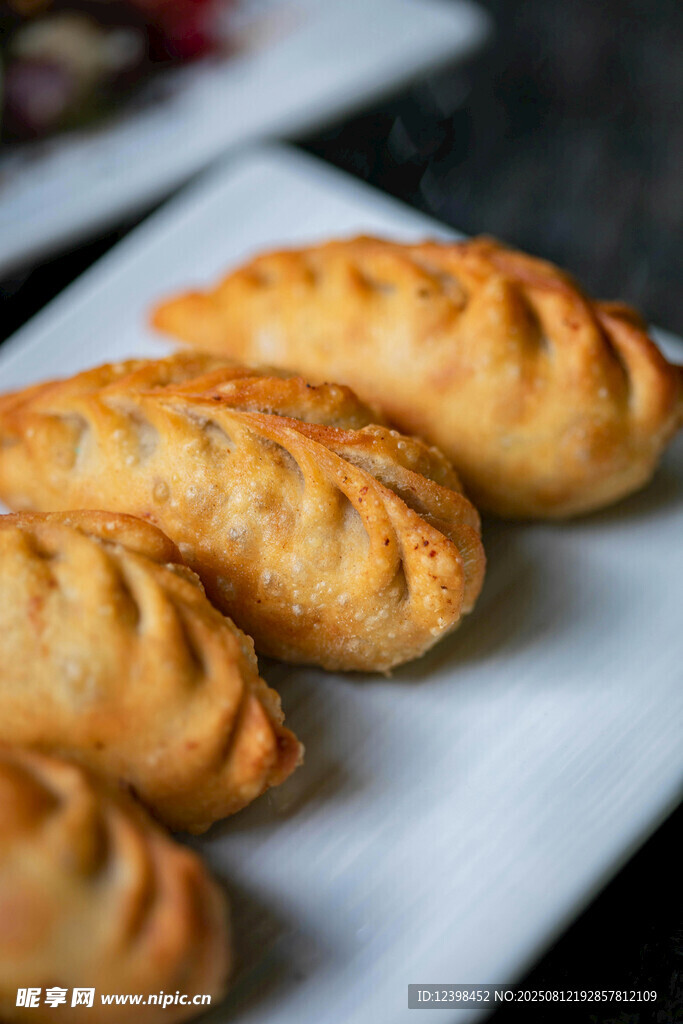 美味烤制酥皮点心