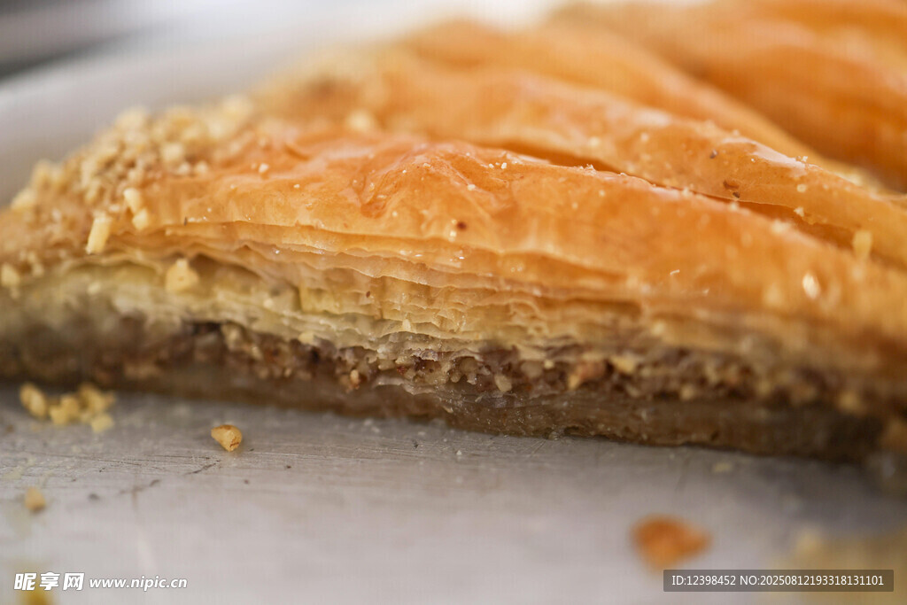 美味千层果仁蜜饼