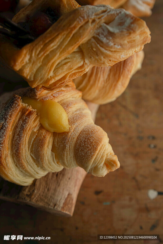 美味牛角面包特写