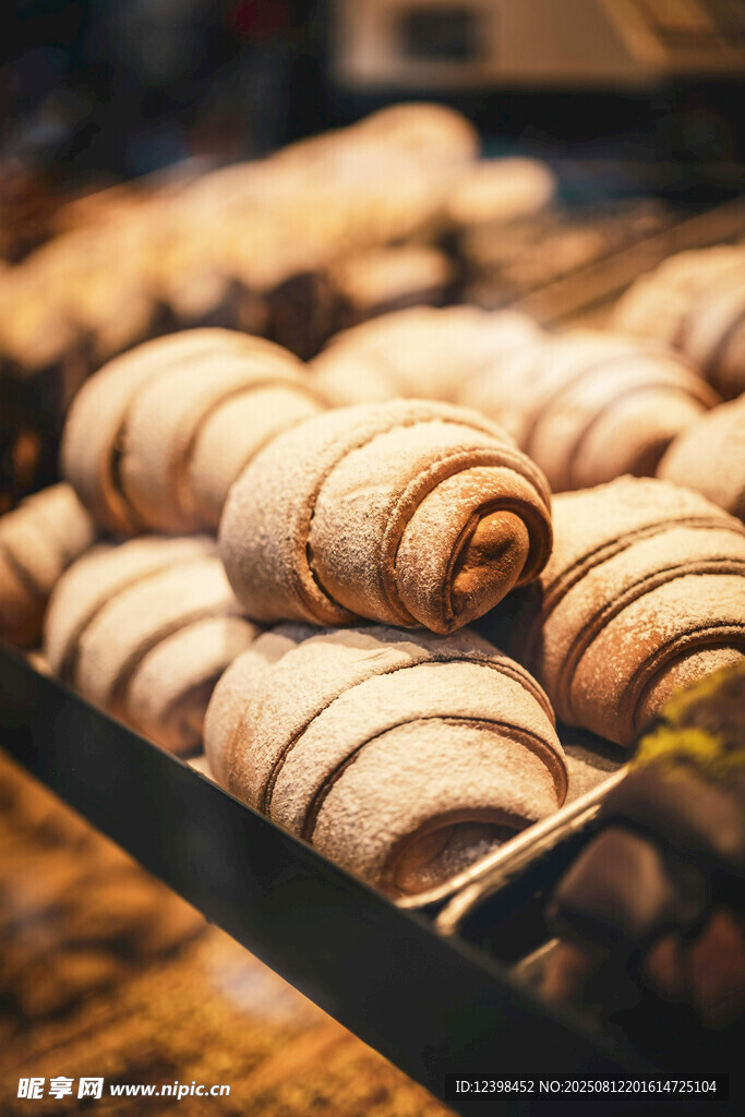美味烘焙卷面包待品尝