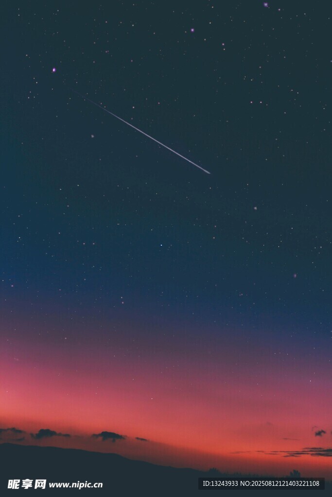 夜空流星与绚丽天际