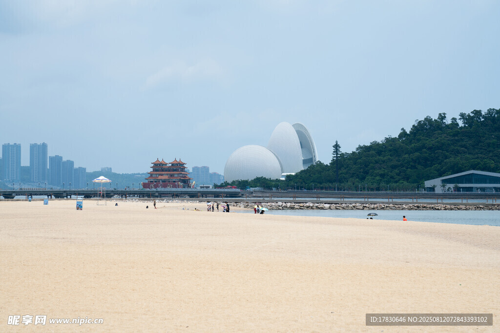 广东珠海海边沙滩
