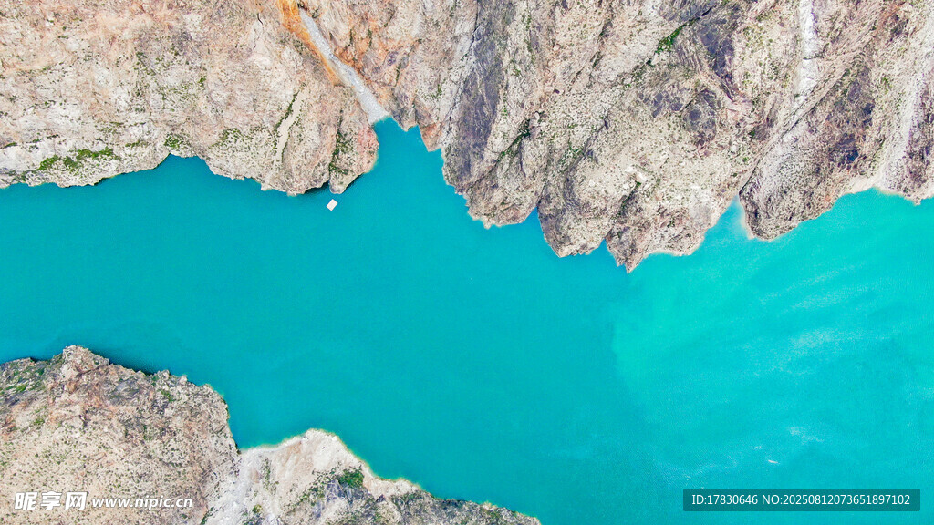 青海黄河大峡谷景区自然风光航