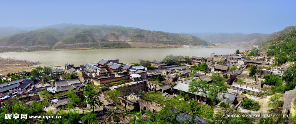 碛口古镇全景