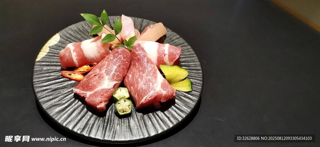 黑豚鸡肉