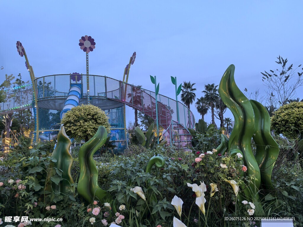 梦幻花园中的奇特植物景观