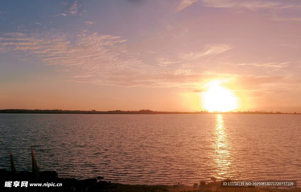 海滨夕阳美景
